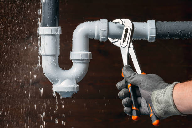 Professional Leak Detection technician working in Hampton Bays, NY